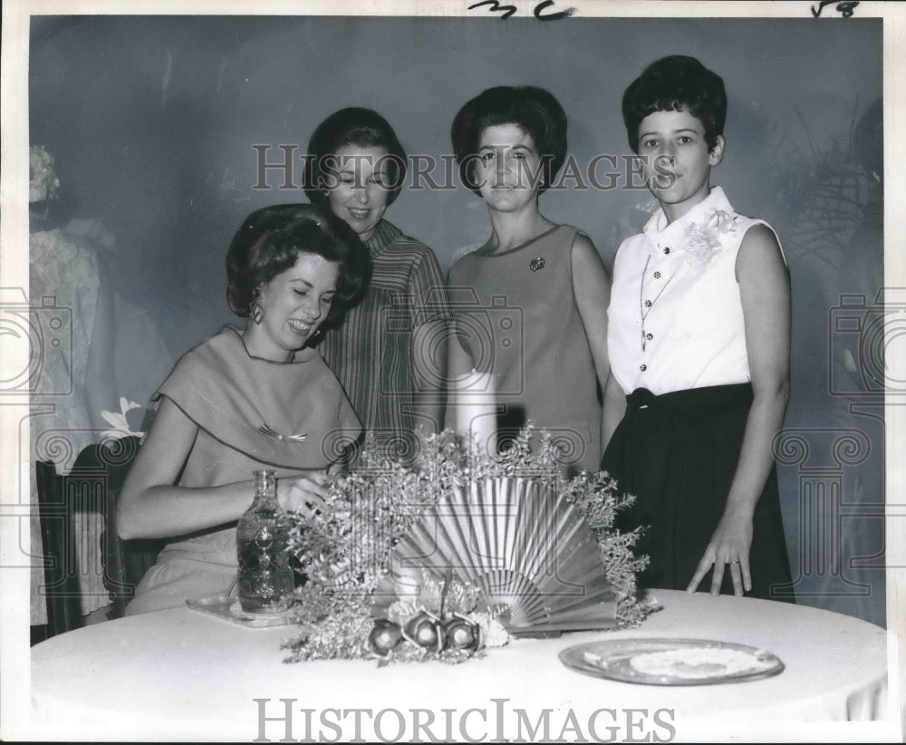 1968 Press Photo members of the New Orleans Garden Society at Luncheon Event