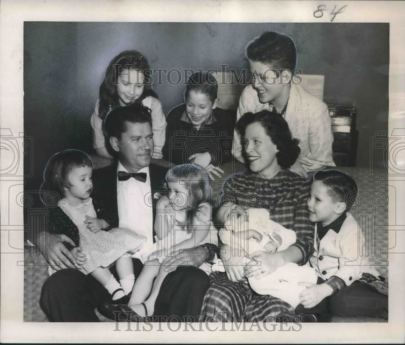 Load image into Gallery viewer, 1958 Press Photo Reverend J. C. Clement, Baptist Church Pastor with Wife, Family
