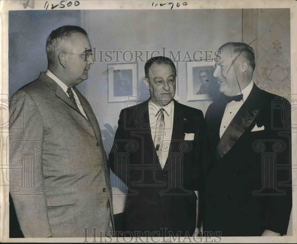 1958 Press Photo Doctor Jesse Costes, Captain Neville Levy, Doctor Jesse Coates