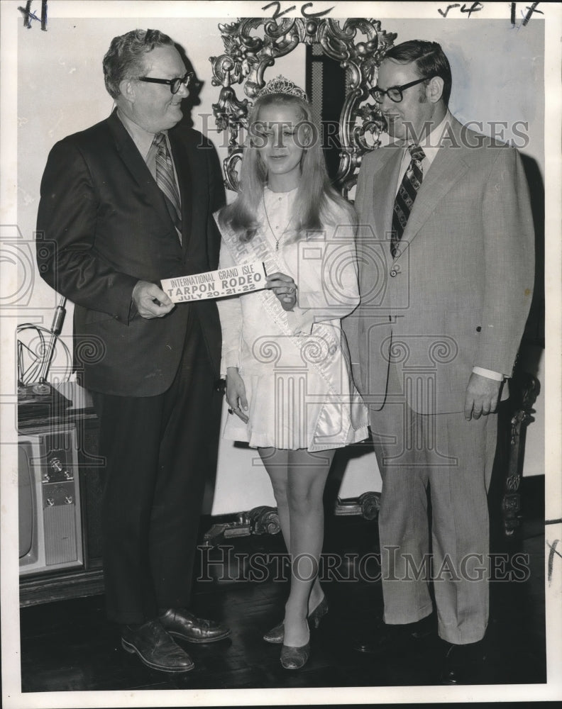 1972 Press Photo Rodeo committee&#39;s Ray Burgess, Dr.Adolph Flores &amp; Virginia Dean- Historic Images