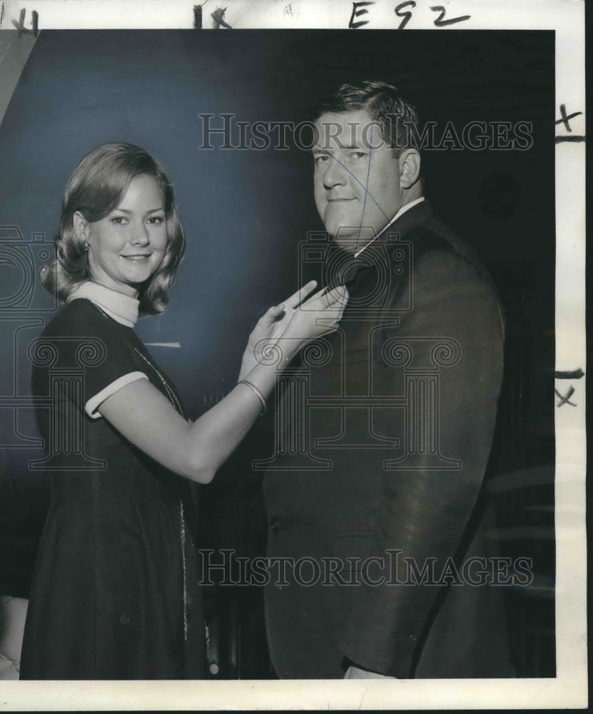 1972 Press Photo Miss Elizabeth Chambers, 1971 Miss Fair Chere and other- Historic Images