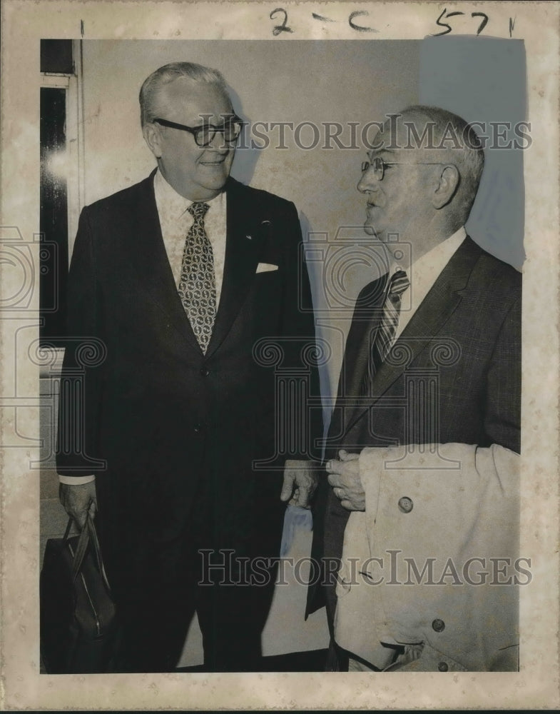 1971 Press Photo William Childress &amp; Francis Doyle returns from trade delegation- Historic Images