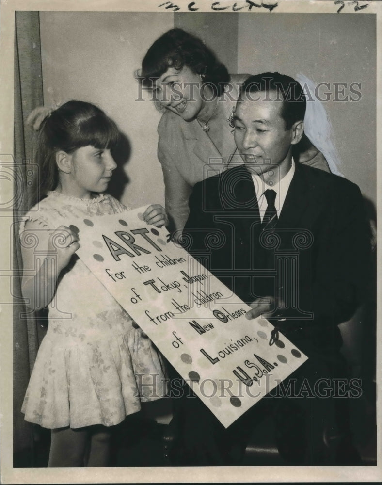 1970 Press Photo Artwork to be sent from American children to Japanese children - Historic Images