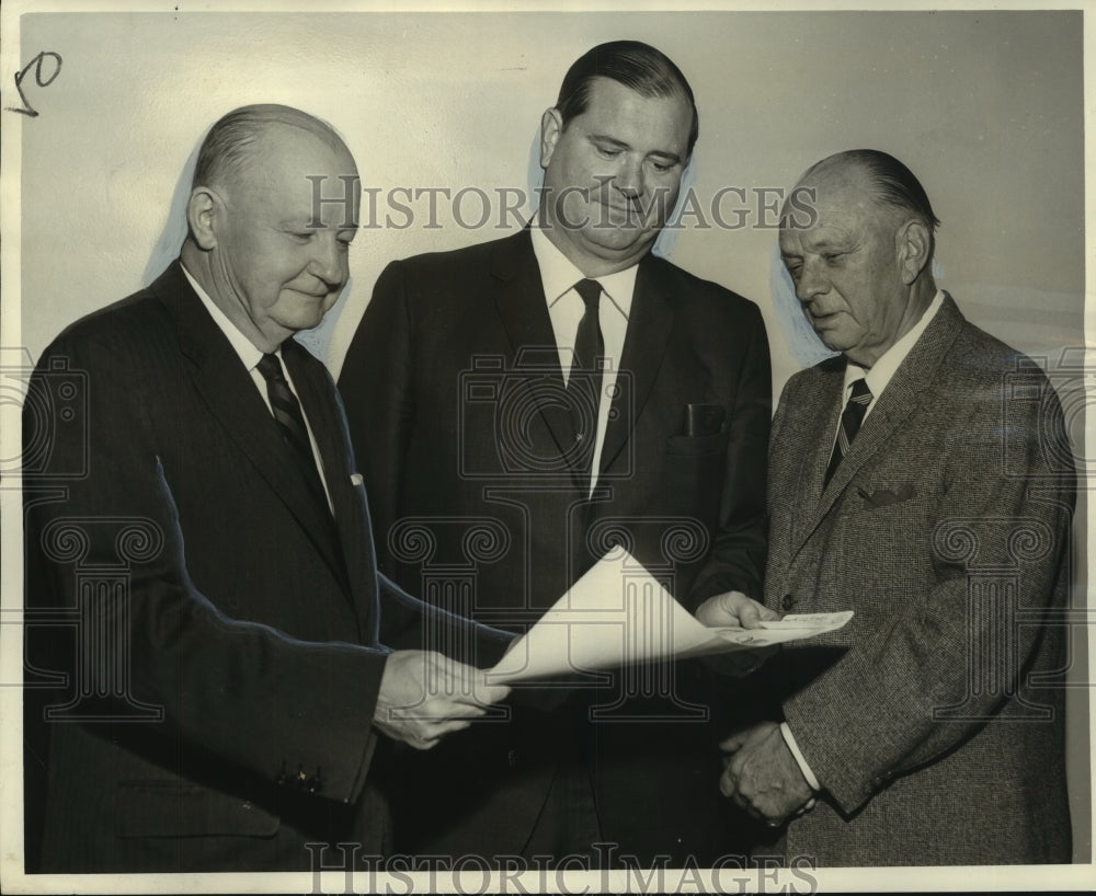 1966 Press Photo Alex C. Cocke honored for service to the Maritime Industry