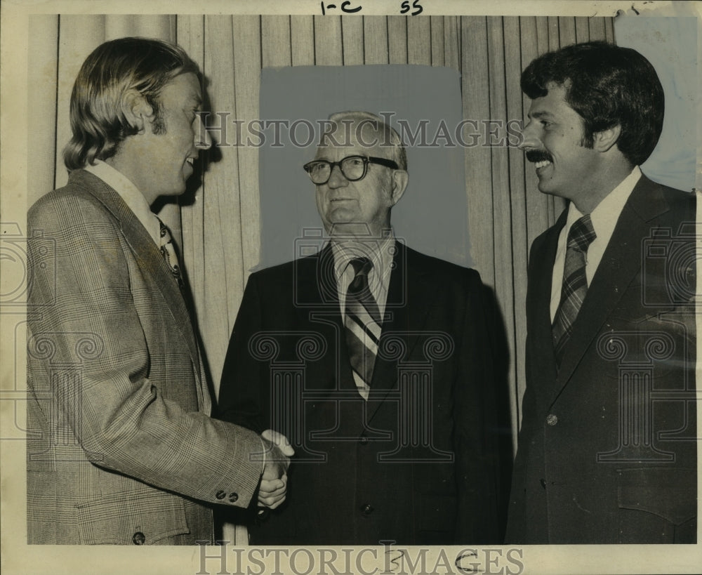 1972 Press Photo Loyola Law Review delegates attend reception at Marriott Hotel- Historic Images