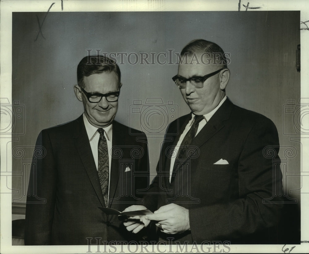 1966 Press Photo Herman Lay presents a check to C.C. Clifton of Boy Scouts