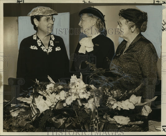 1959 Press Photo "Read Daughter" pins awardees by United Daughter of Confederacy