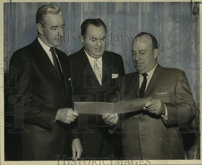 Load image into Gallery viewer, 1966 Press Photo Jack P.F. Gremillion, company at Attorney General's Conference
