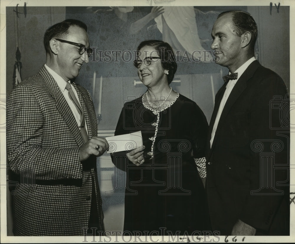 1961 Press Photo Donation - Mt. Olivet Episcopal Day School - Mrs. David Crumley