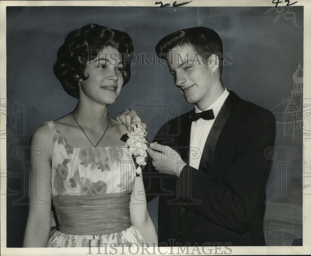 1962 Press Photo Miss Elizabeth Dahlman &amp; Randolph Brehm at Southern Yacht Club