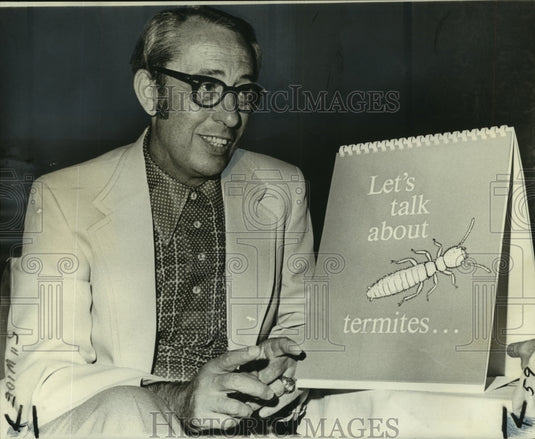 1974 Press Photo John R. Cook, Pest Control Association regarding restrictions- Historic Images