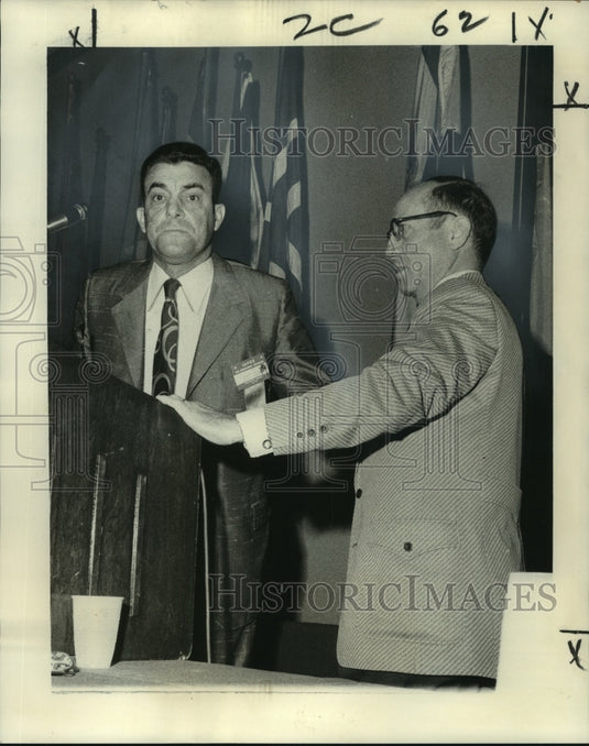 1972 Press Photo Dr. John W. Chisholm, speaker, IAPES convention, Jung Hotel