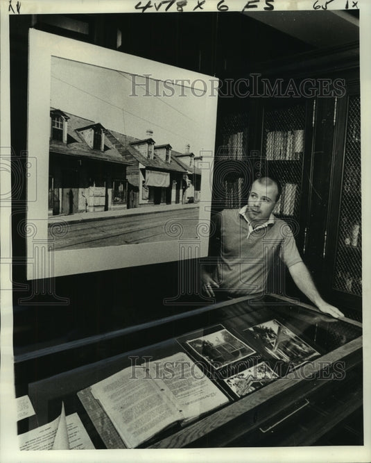 1976 Press Photo William Cullison, curator of prints and drawings Tulane Library- Historic Images