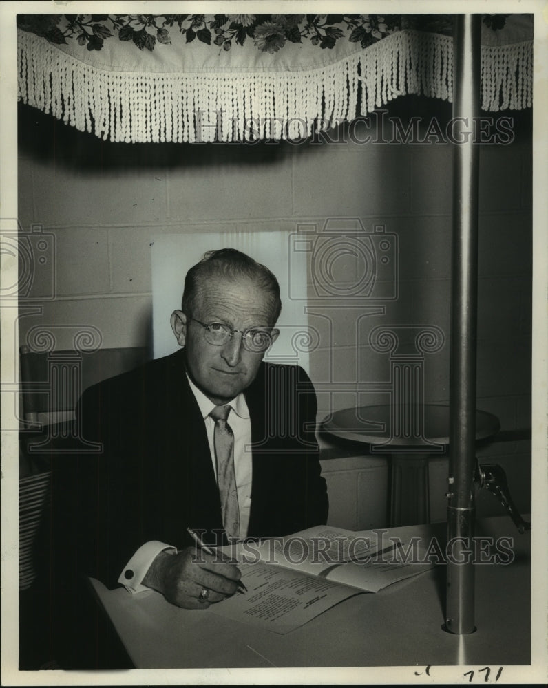 1962 Press Photo A.C. Cross, Swimming Pool Association of New Orleans