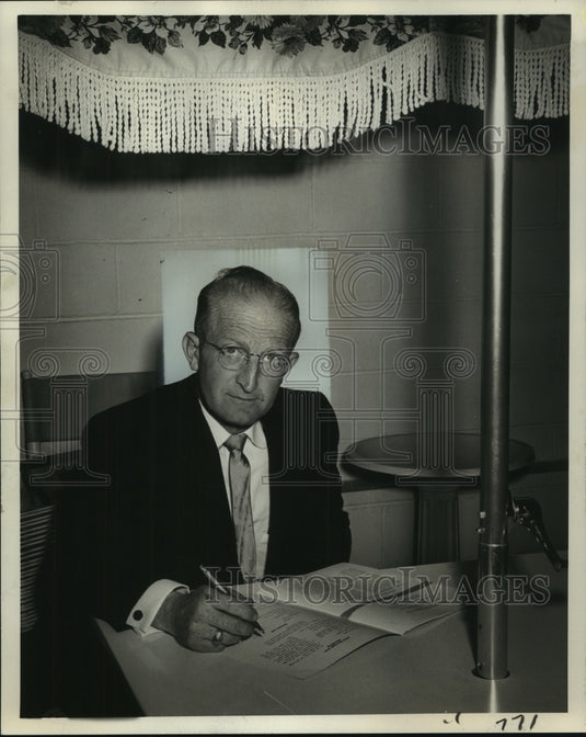 1962 Press Photo A.C. Cross, Swimming Pool Association of New Orleans