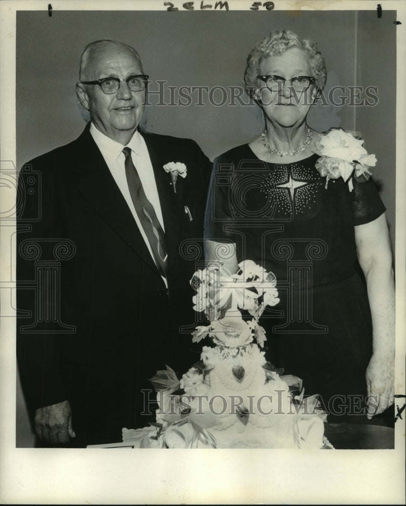 1960 Press Photo 50th Anniversary Celebration for Mr. &amp; Mrs. William H. Davis