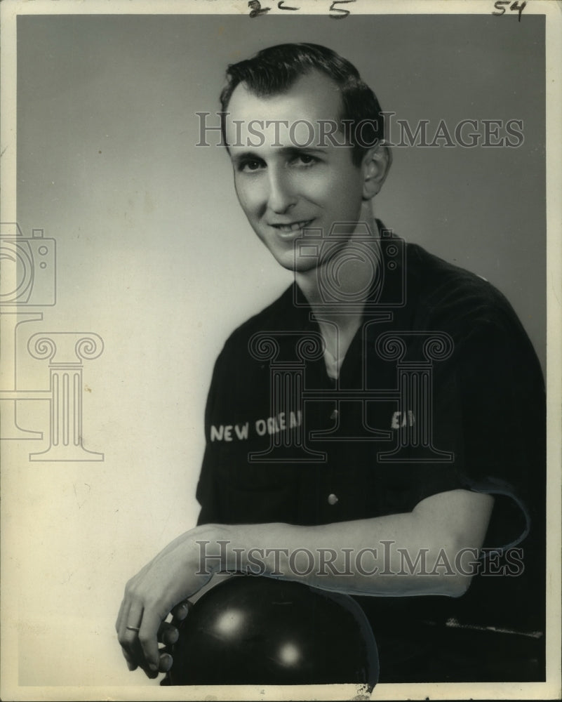 1958 Press Photo New Orleans bowling pro Dean Courtade - noo07773- Historic Images