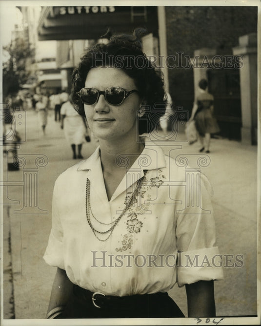 1964 Press Photo Dianne Couch, Bank teller, 11317 Will Stutley - noo07886