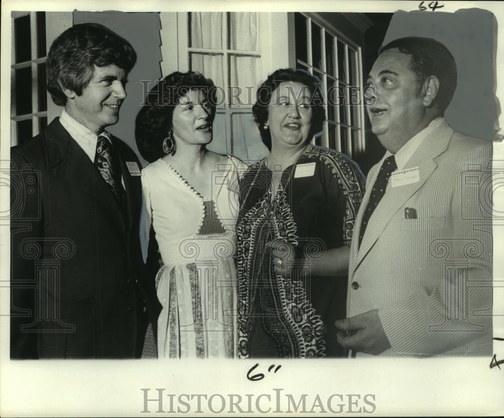 1976 Press Photo Bob &amp; Susan Blair with Marietta &amp; Arthur Cosenza at a party