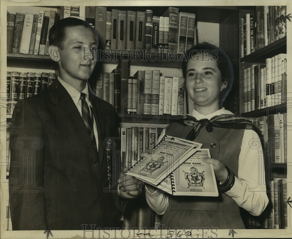 1968 Press Photo Aligers Library staff member Mary Corrier accepts a directory- Historic Images