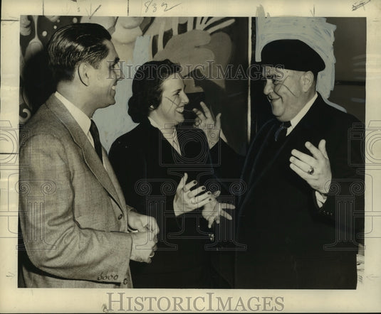 1950 Press Photo Havana Lawyer & Tulane Graduate Augustin Cruz talks about game- Historic Images