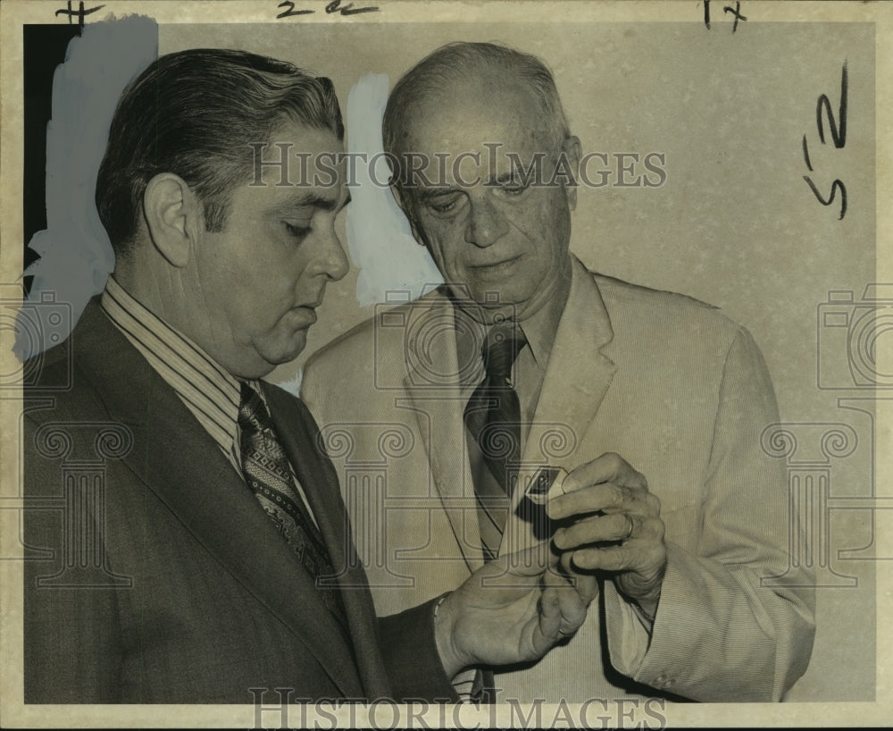 1972 Press Photo Henry B. Curtis honored for 50 years with Knights of Columbus- Historic Images