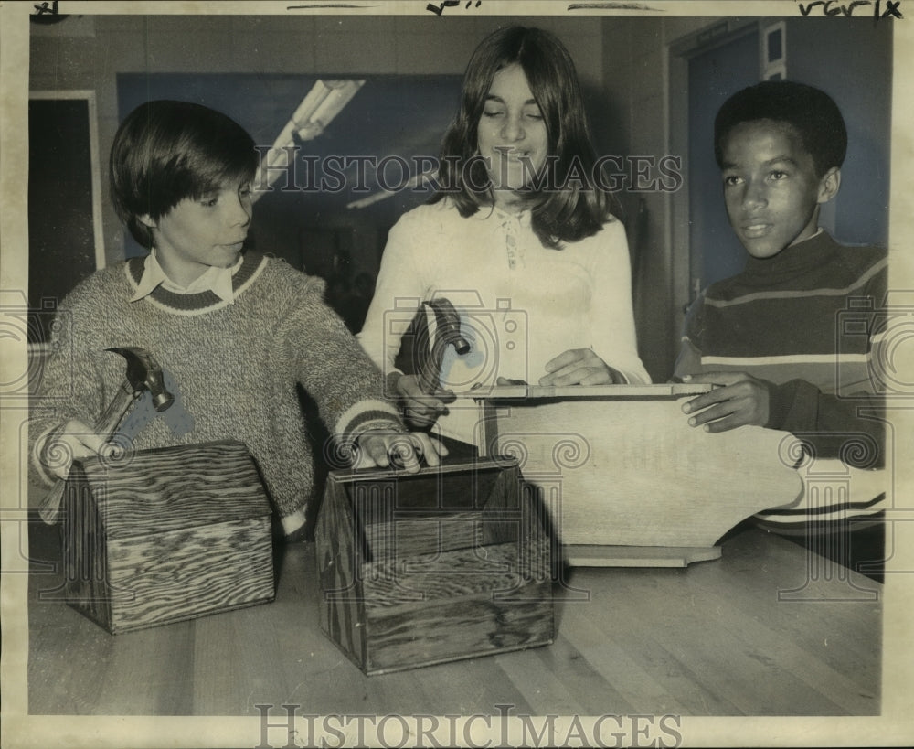 1972 Press Photo Livingston Middle School Kids in Woodworking Class, New Orleans- Historic Images