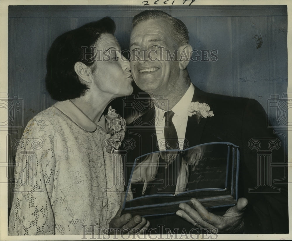 1964 Press Photo Bill Counce selected Man of the Year by Carrollton Businessmen
