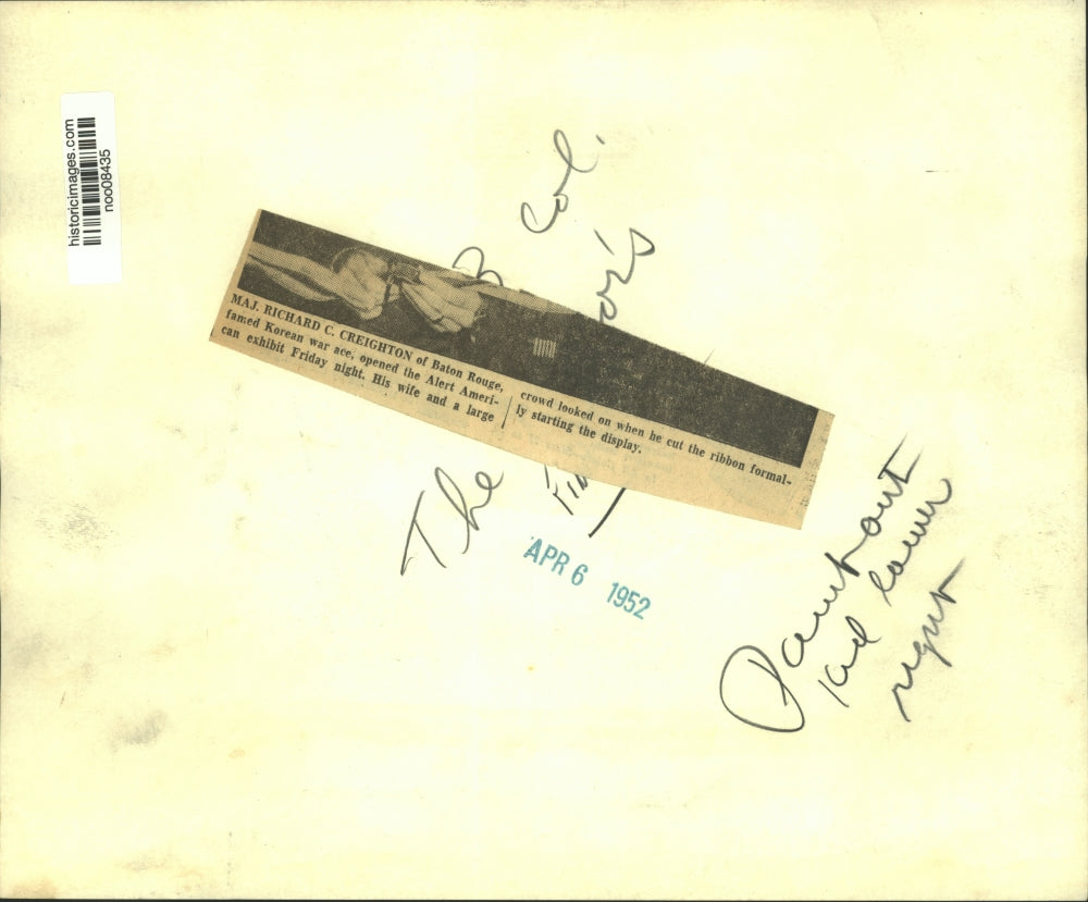 1952 Press Photo Maj. & Mrs. Richard Creighton opened the Alert American exhibit