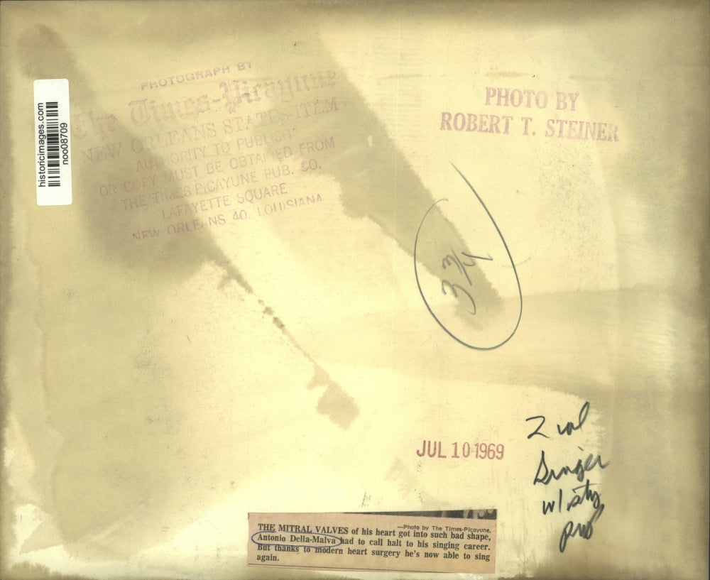 1969 Press Photo Singer Antonio Della-Malva has heart surgery, sings again