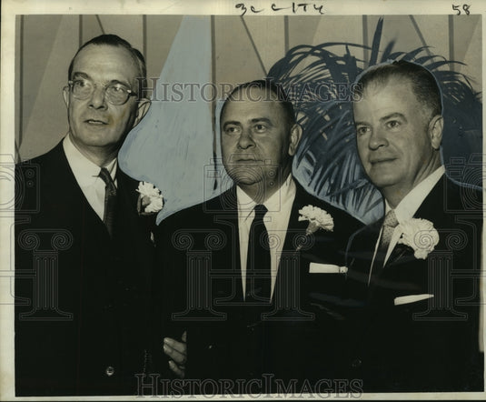 1957 Press Photo Cecil K. Colon, company at Chamber of Commerce annual meeting