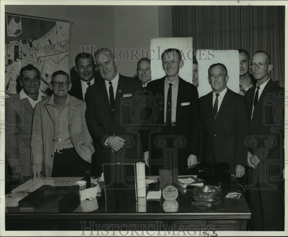 1963 Press Photo Marty Coloton &amp; Sanitation Employees&#39; Social Club co-officers