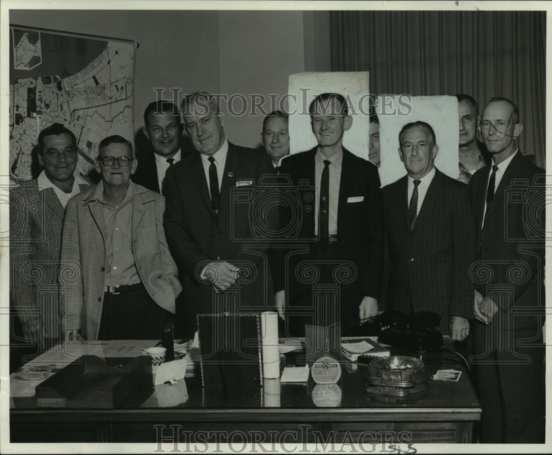 Load image into Gallery viewer, 1963 Press Photo Marty Coloton &amp; Sanitation Employees' Social Club co-officers

