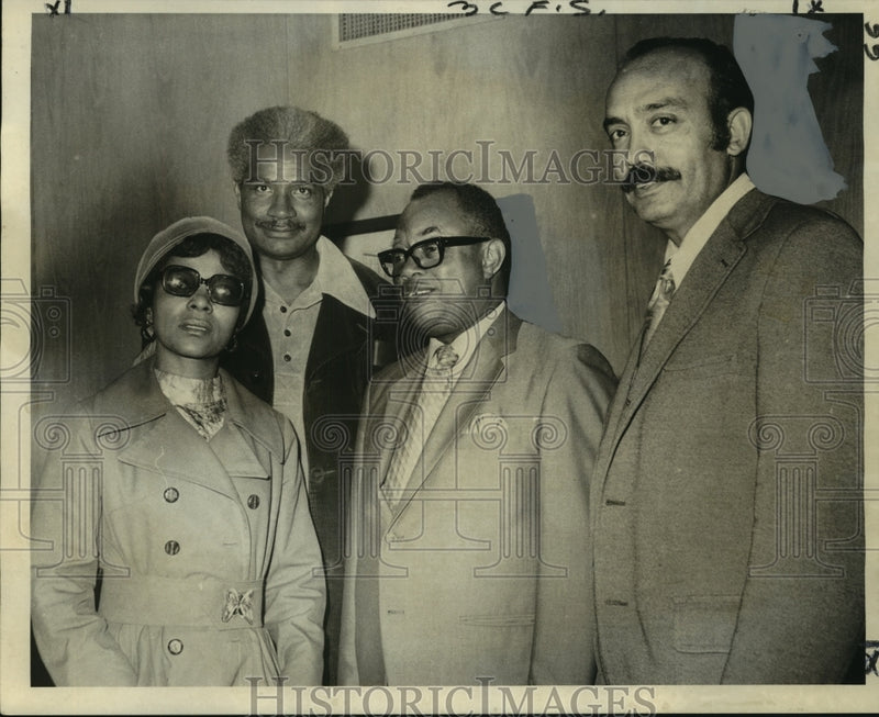 Load image into Gallery viewer, 1971 Press Photo Theater and Film Stars Ruby Dee and Ossie Davis, New Orleans
