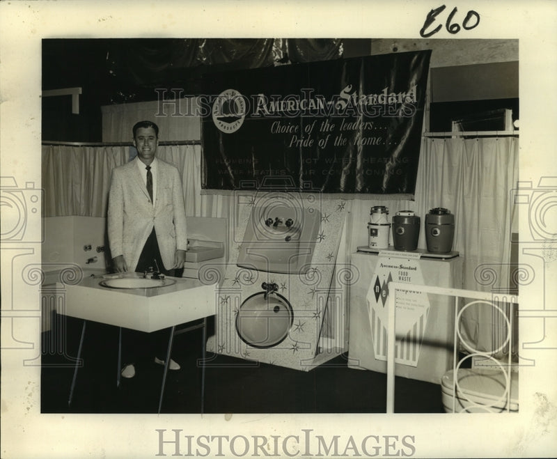 Load image into Gallery viewer, 1963 Press Photo Charles Gibson, manager of New Orleans branch of Amstan Supply
