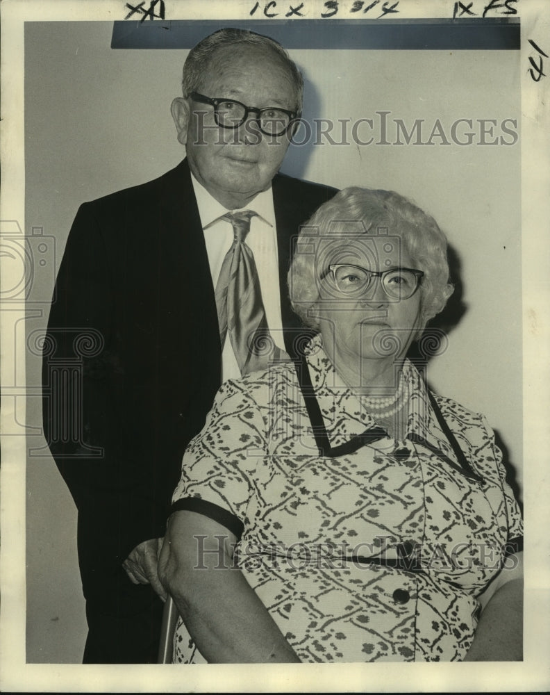 1974 Press Photo Mr. and Mrs. Enos Couvillion celebrate their 50th anniversary- Historic Images