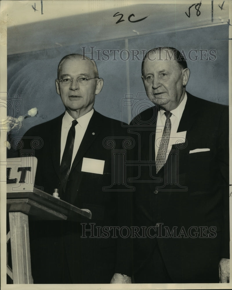 Load image into Gallery viewer, 1963 Press Photo Lovely Louisiana Tourist Association convention - noo09318
