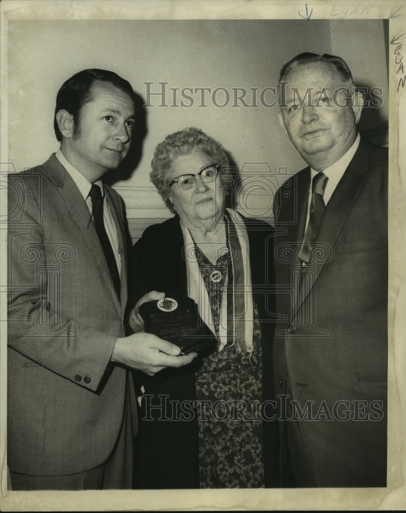 Load image into Gallery viewer, 1969 Press Photo Plaque given Mrs. Florence V. Muller, Knights of Columbus
