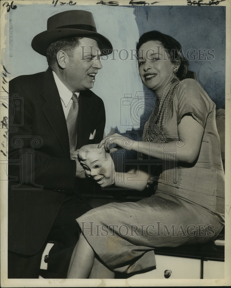 1955 Press Photo Mr. and Mrs. George Dixon - noo09648