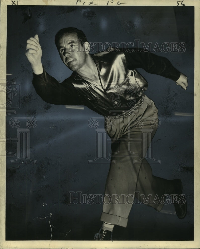 1948 Press Photo Lloyd Powell, ranked eighth in bowling standings - noo09952