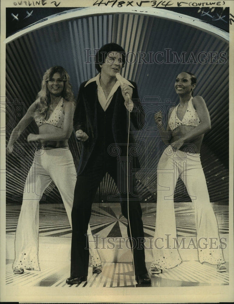 1976 Press Photo Bert Conv in "The Late Summer, Early Fall Bert Convy Show"