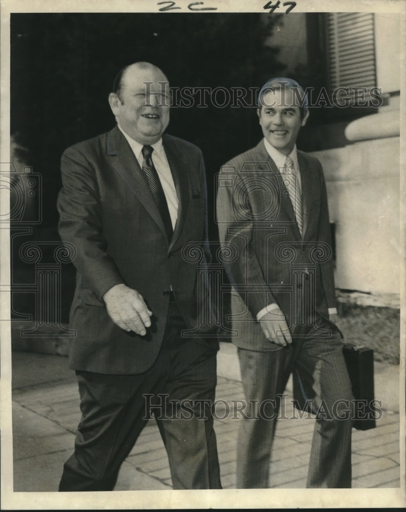 1972 Press Photo State Education Supt. William Dodd with Atty. Harry Connick- Historic Images