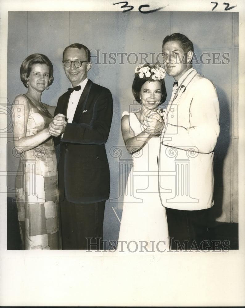 Load image into Gallery viewer, 1968 Press Photo Mr. &amp; Mrs. Donnelly, Mr. &amp; Mrs. Favort at the "Bal de Tete."
