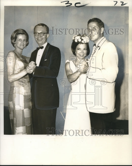 1968 Press Photo Mr. & Mrs. Donnelly, Mr. & Mrs. Favort at the "Bal de Tete."