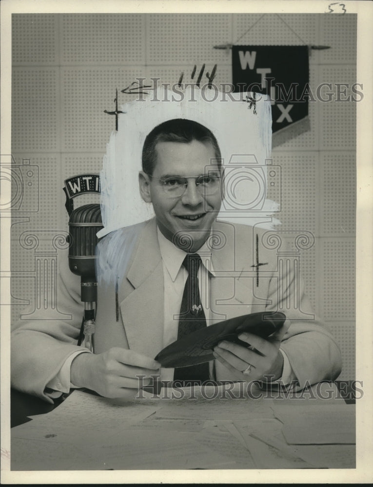 1953 Press Photo Frank Donaldson of WTIX Radio Station - noo10187