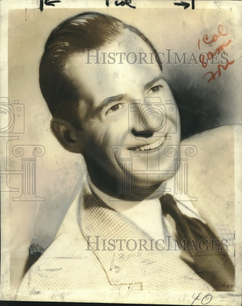 1946 Press Photo Al Donahue to Appear at The Plaza Tomorrow - noo10215