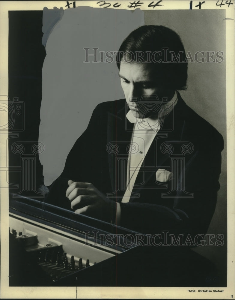 1974 Press Photo James Dick, Pianist- Historic Images