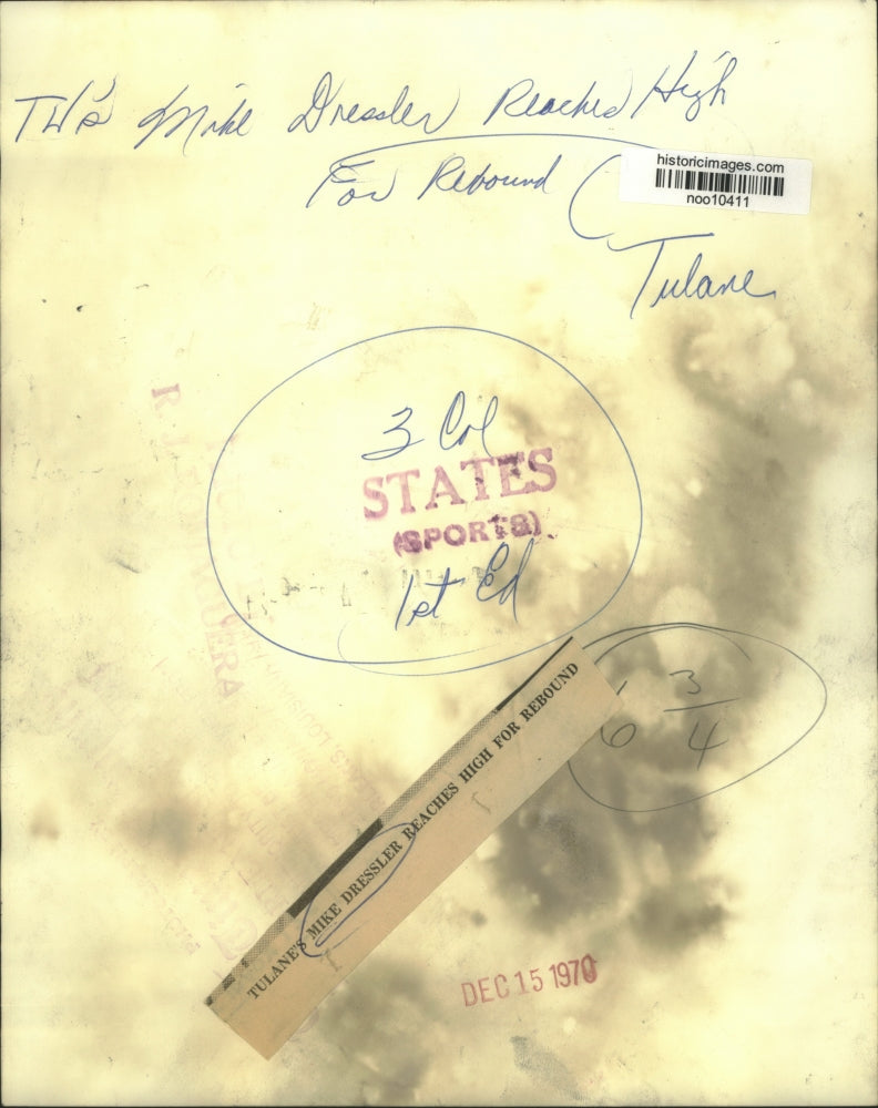 1970 Press Photo Tulane's Mile Dressler reaches high for rebound - noo10411