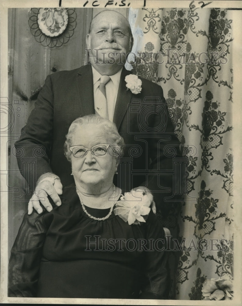 1973 Press Photo Mr. and Mrs. Charles Delaney celebrate golden anniversary- Historic Images