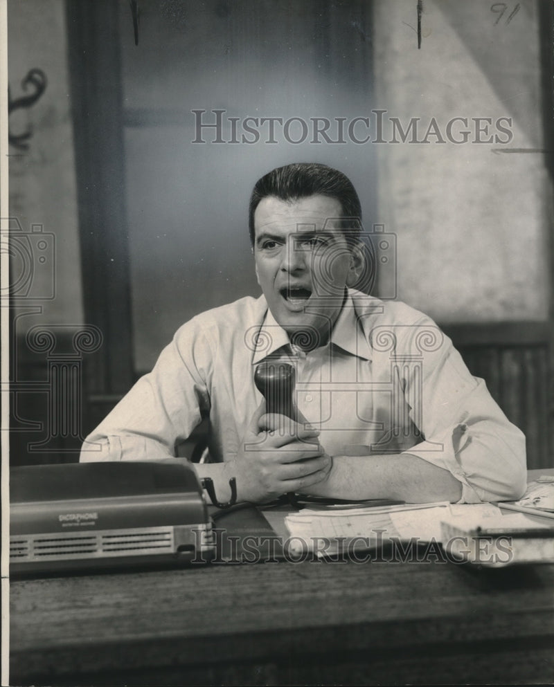 Load image into Gallery viewer, 1957 Press Photo Actor Larry Douglas of "The Pajama Game" - noo10544

